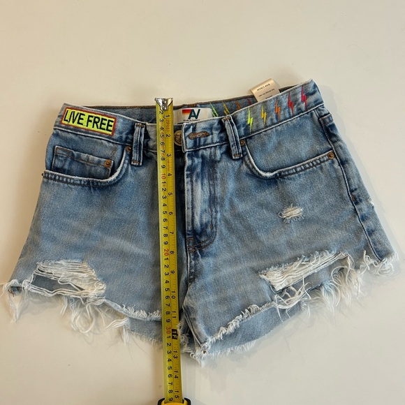 Aviator Nation Distressed Denim Shorts 25 - Picture 4 of 7